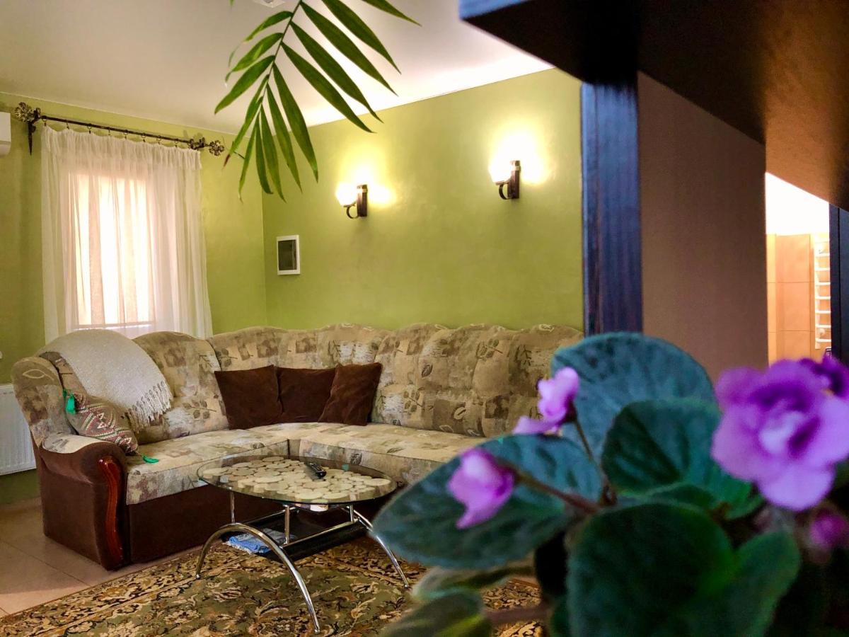 Guest House Oleksandriia Exterior foto